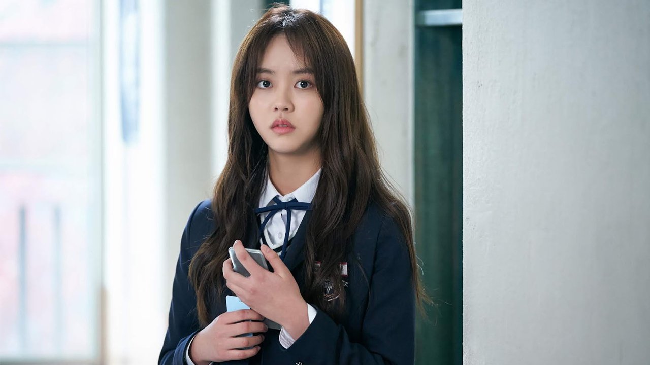 Review "Love Alarm" Is a Reminder of How Social Media Harms Teenagers